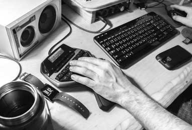 利物浦34岁队长再犯错：1传1躲 4秒2次失误！断崖式滑坡