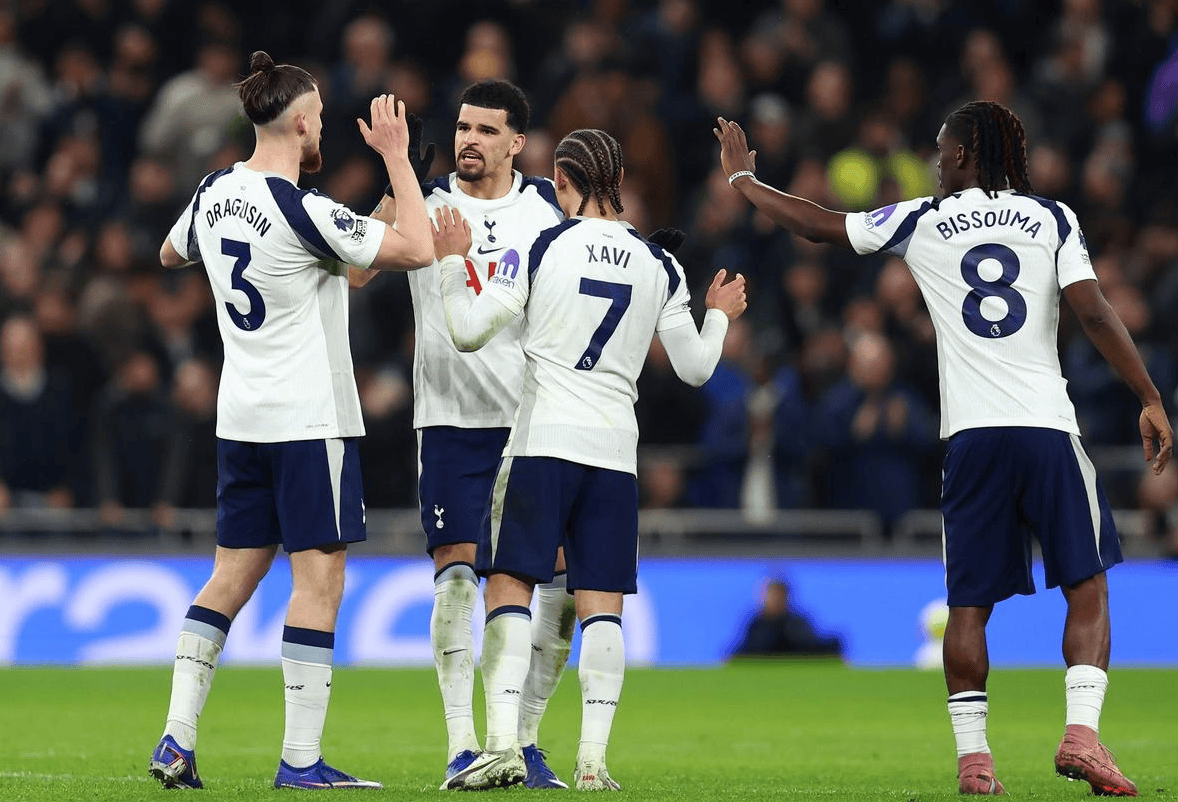 英超最新积分战报：曼联奇迹绝杀，维拉爆冷，曼城2-2热刺